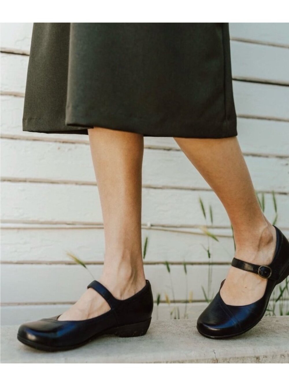 Dansko Fawna Mary Jane Leather Wedge Buckle Strap Shoes Womens 38 Wide Black